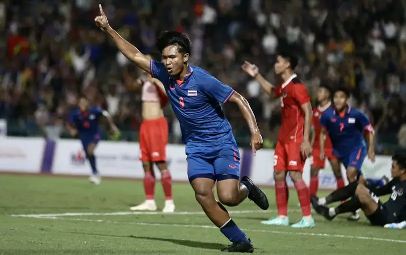 ฟุตบอลทีมชาติไทย
